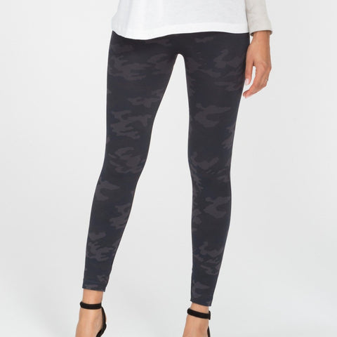 Spanx Look at Me Now Seamless Leggings - FL3515 - Black Camo - Large
